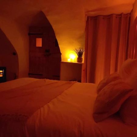 Nuit Romantique Avec Spa Privatif Meilhaud Екстериор снимка