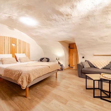 Nuit Romantique Avec Spa Privatif Meilhaud Екстериор снимка
