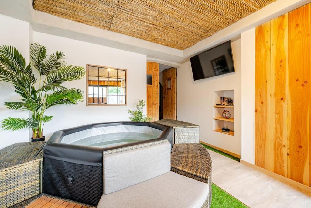 Nuit Romantique Avec Spa Privatif Meilhaud Екстериор снимка